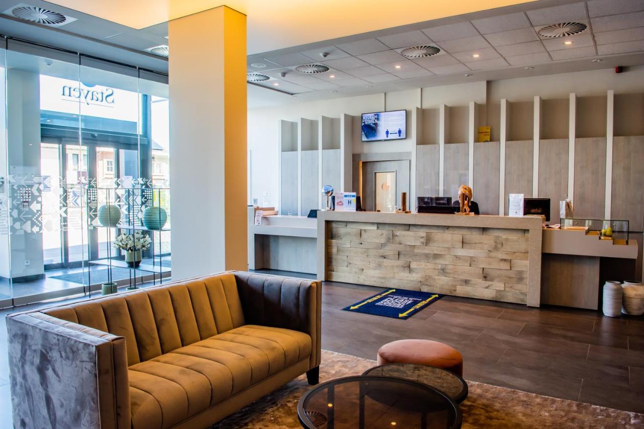 Hotel Stayen Синт-Тройден Екстериор снимка