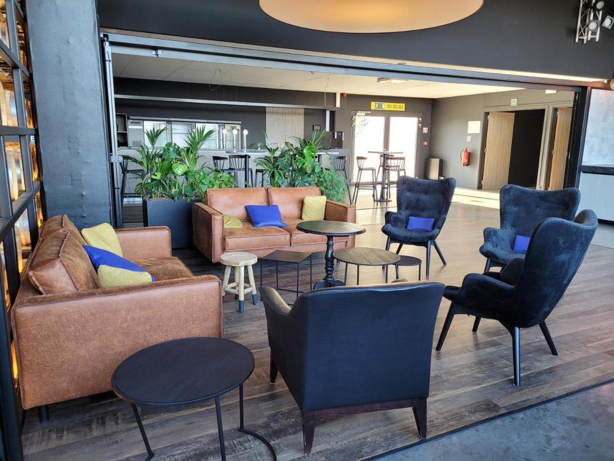 Hotel Stayen Синт-Тройден Екстериор снимка