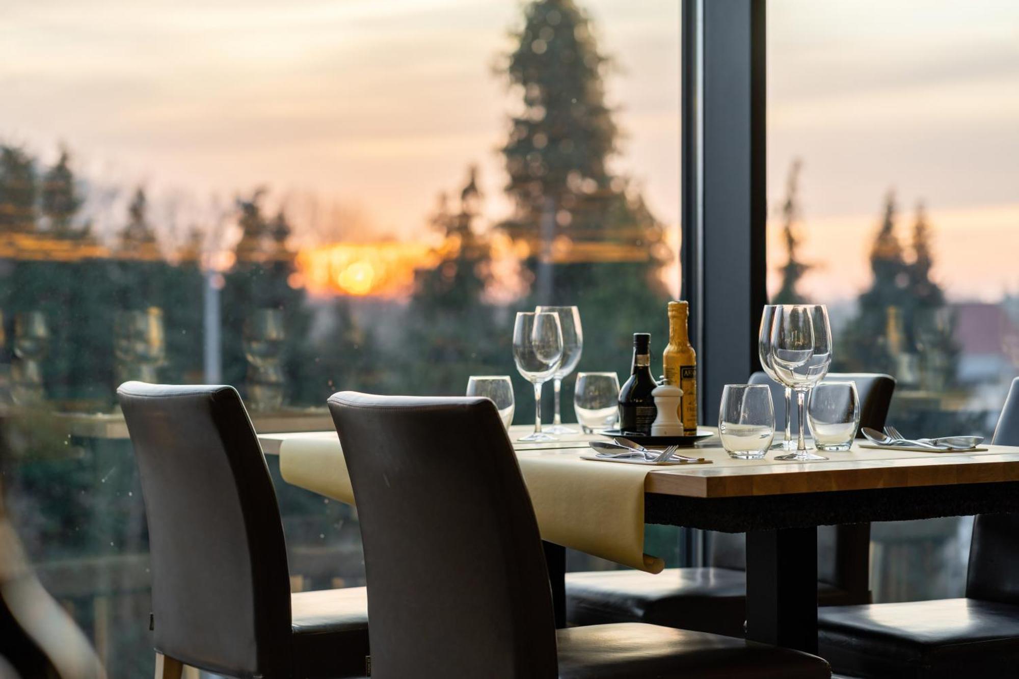 Hotel Stayen Синт-Тройден Екстериор снимка