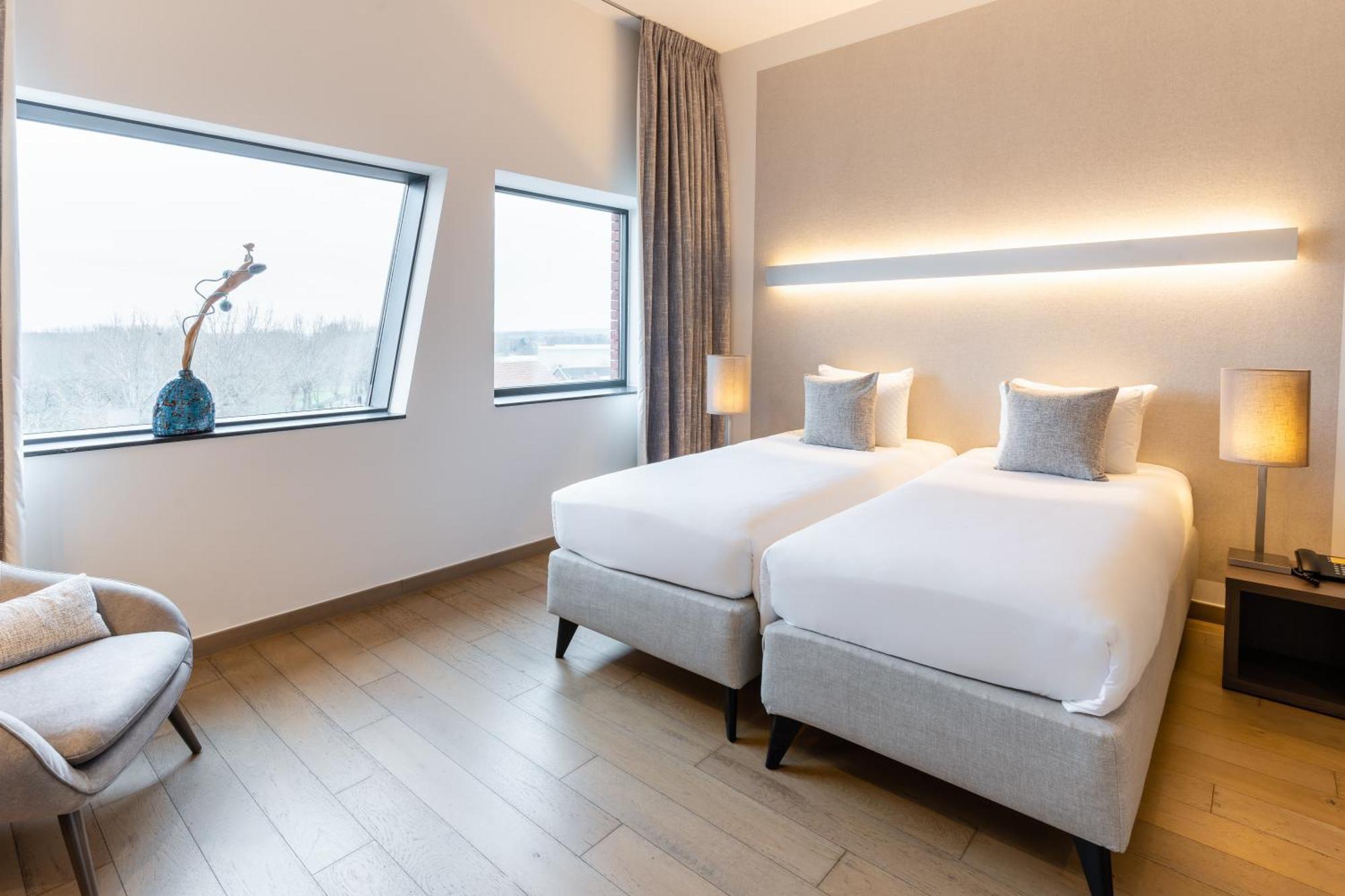 Hotel Stayen Синт-Тройден Екстериор снимка