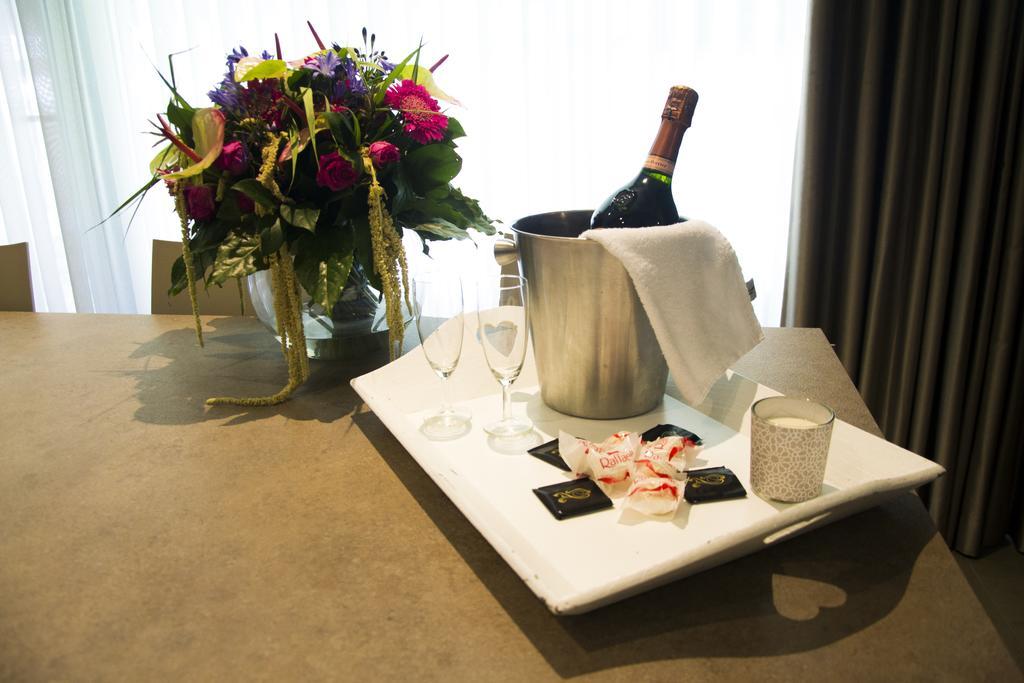 Hotel Stayen Синт-Тройден Екстериор снимка